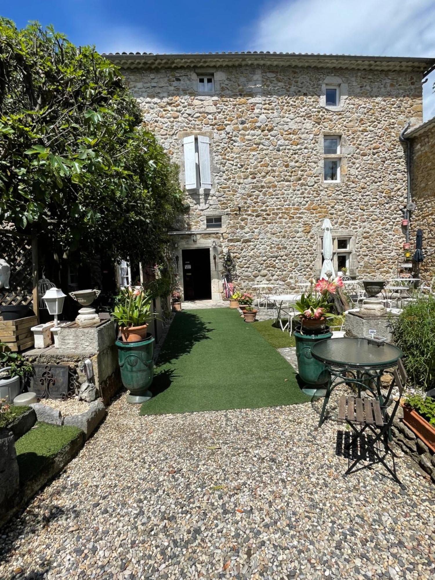 Le Manoir Du Raveyron Ξενοδοχείο Vallon-Pont-dʼArc Εξωτερικό φωτογραφία