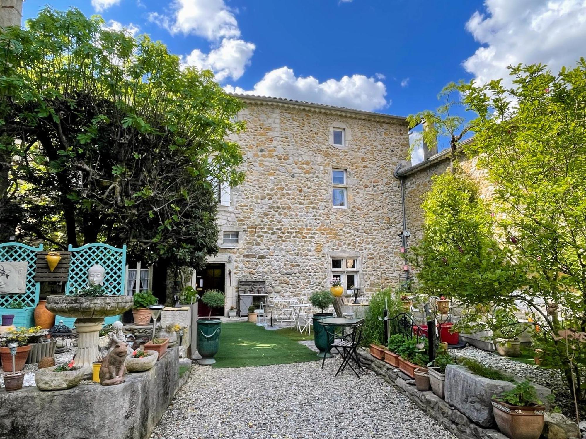 Le Manoir Du Raveyron Ξενοδοχείο Vallon-Pont-dʼArc Εξωτερικό φωτογραφία